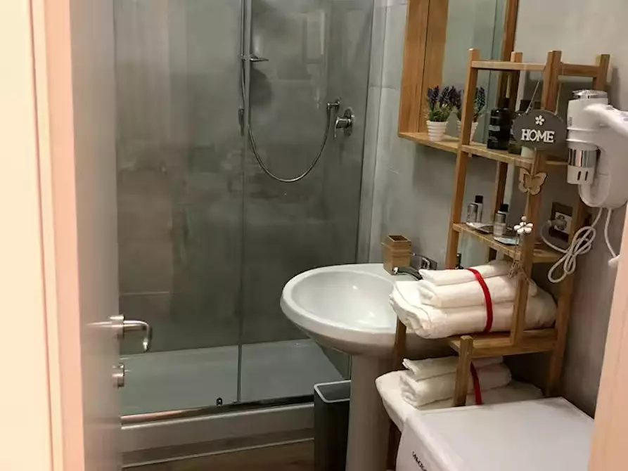 Immagine 6 di Appartamento in affitto  in Via Tor de' Schiavi a Roma