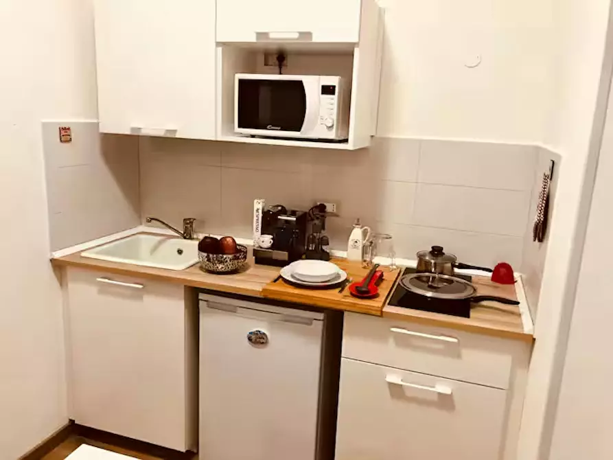 Immagine 4 di Appartamento in affitto  in Via Tor de' Schiavi a Roma