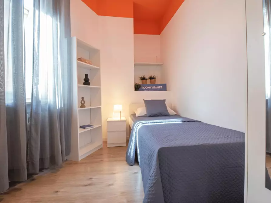 Immagine 1 di Camera in affitto  in Via Bernardino da Feltre a Pavia