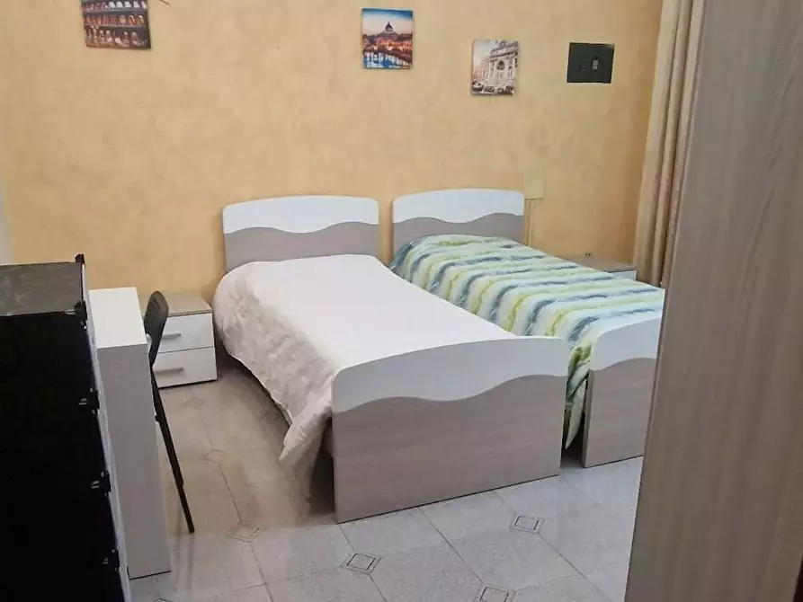 Immagine 4 di Camera in affitto  in Via Merulana a Roma