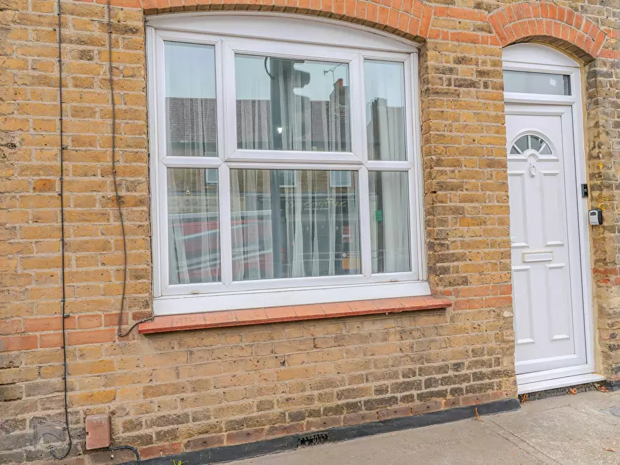Immagine 10 di Casa indipendente in affitto  in High Street a Gillingham