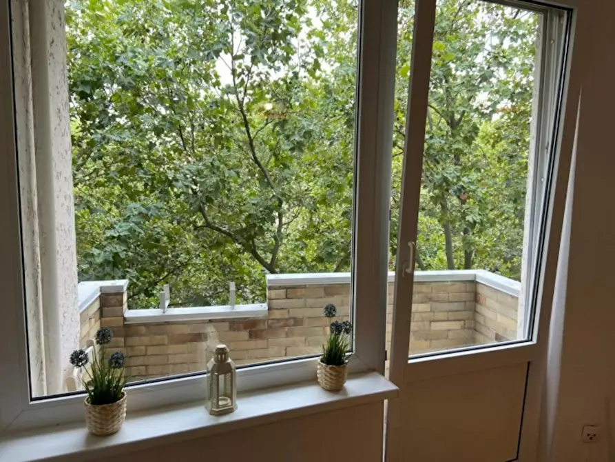 Immagine 4 di Appartamento in affitto  in Hohenstaufenstraße a Berlin