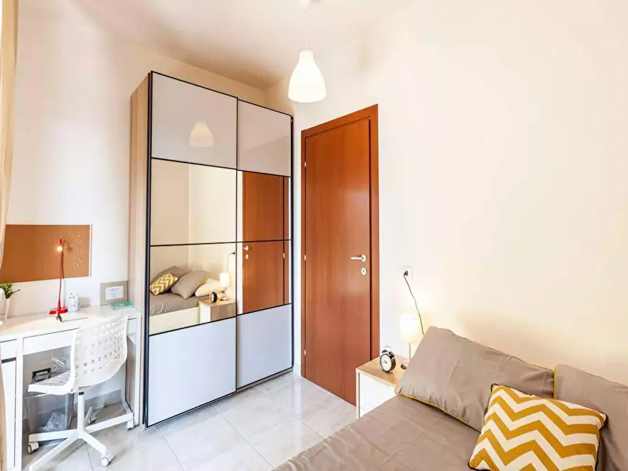 Immagine 4 di Camera in affitto  in Via Giuseppe Regaldi a Milano