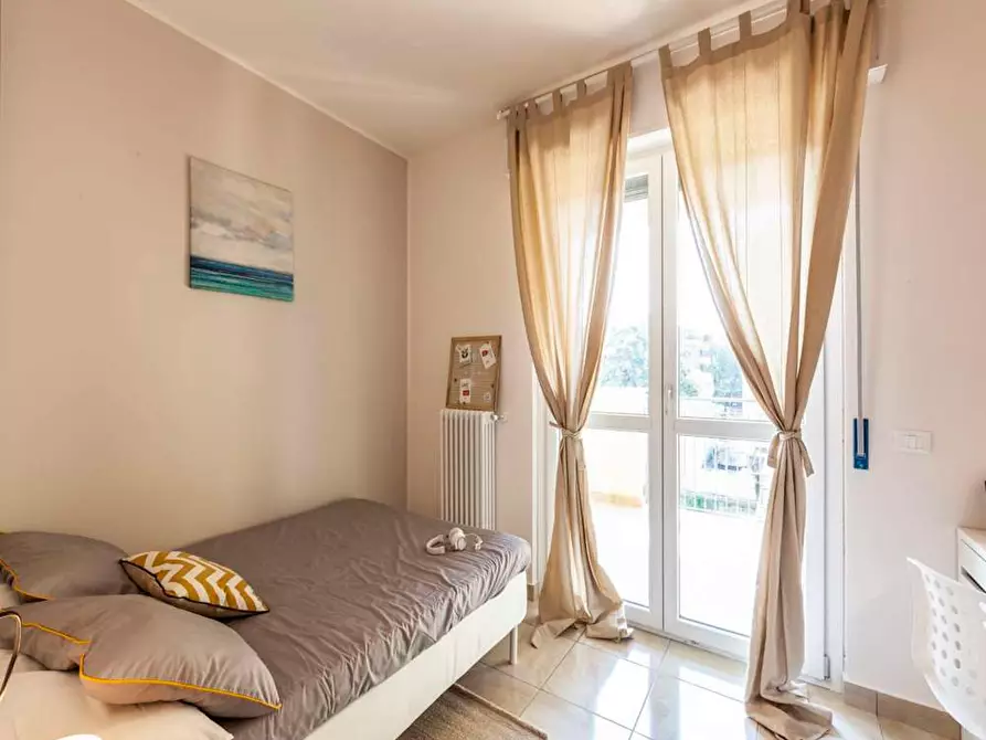 Immagine 3 di Camera in affitto  in Via Giuseppe Regaldi a Milano