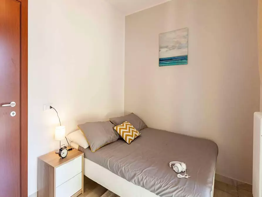 Immagine 1 di Camera in affitto  in Via Giuseppe Regaldi a Milano