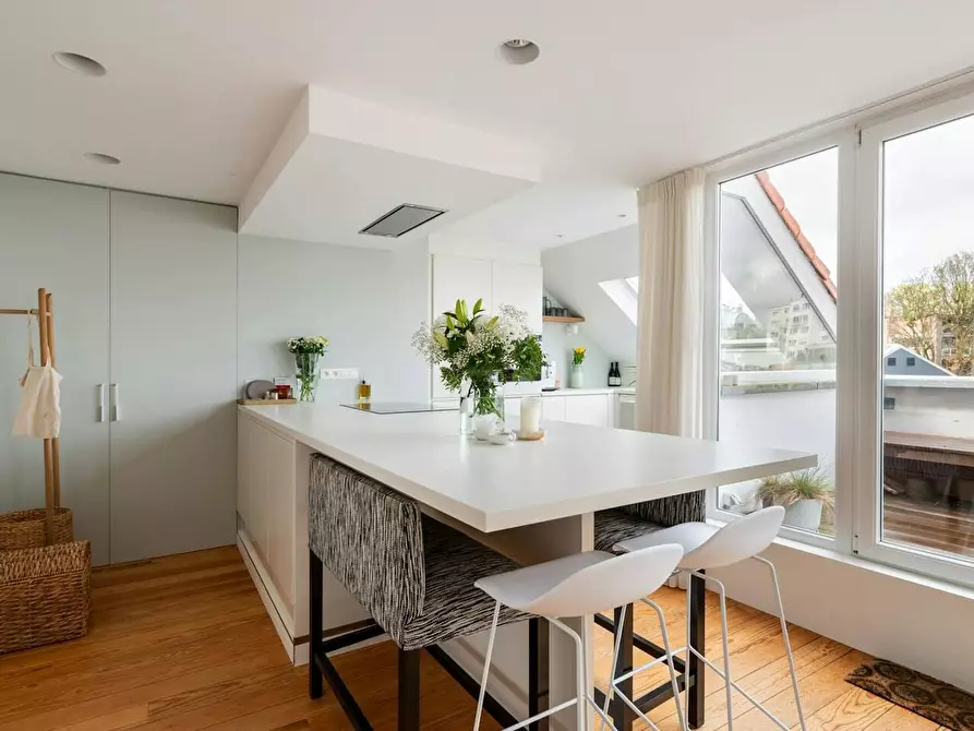 Immagine 4 di Appartamento in affitto  in Rue Lesbroussart a Ixelles