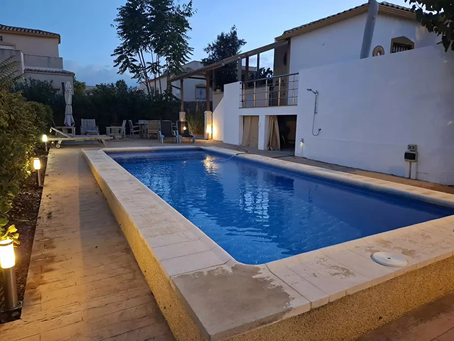 Immagine 1 di Casa indipendente in affitto  in Calle Río Odiel a Sarganella