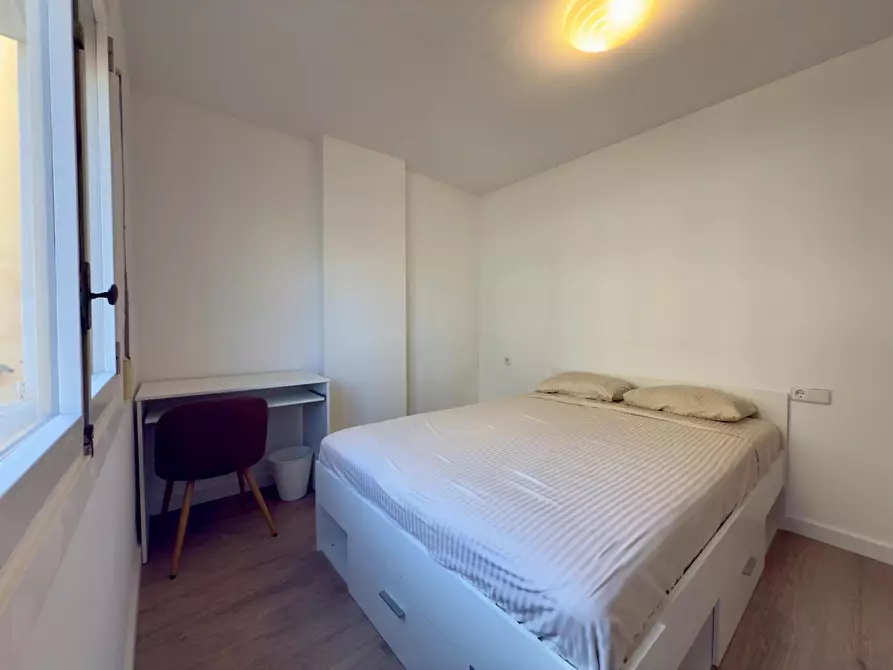 Immagine 4 di Camera in affitto  in Carrer Josep Darder a Palma De Mallorca