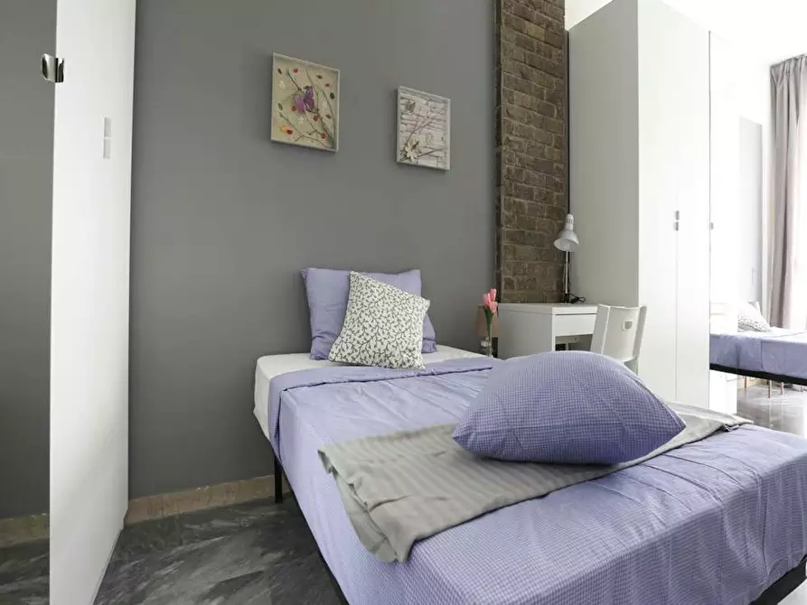 Immagine 5 di Camera in affitto  in Via Marcona a Milano