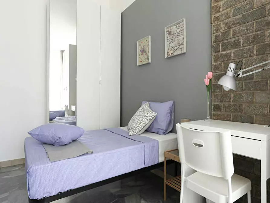 Immagine 3 di Camera in affitto  in Via Marcona a Milano