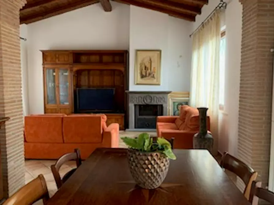 Immagine 1 di Casa indipendente in affitto  in Via Antonio Cagnoni a Roma