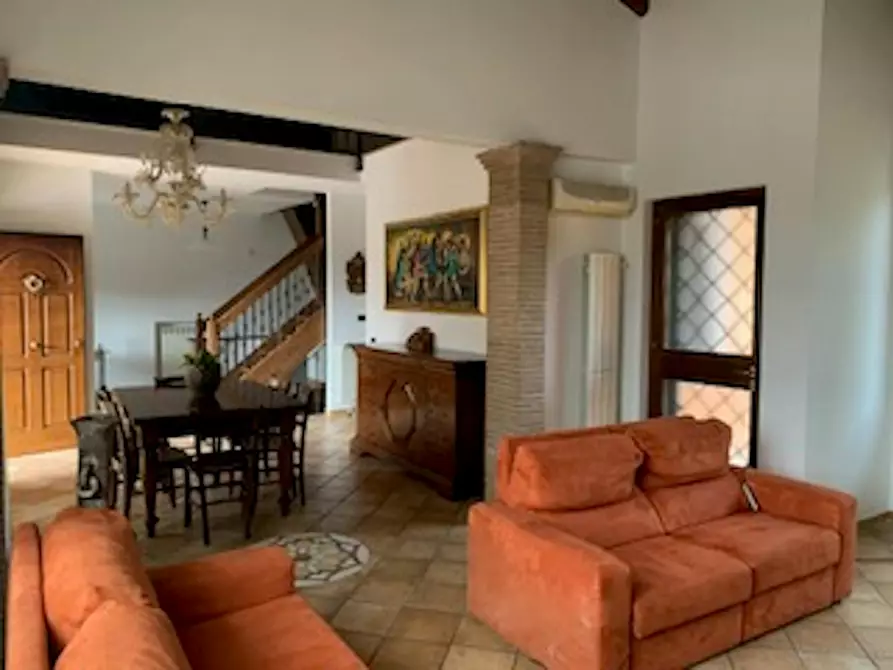 Immagine 1 di Casa indipendente in affitto  in Via Antonio Cagnoni a Roma