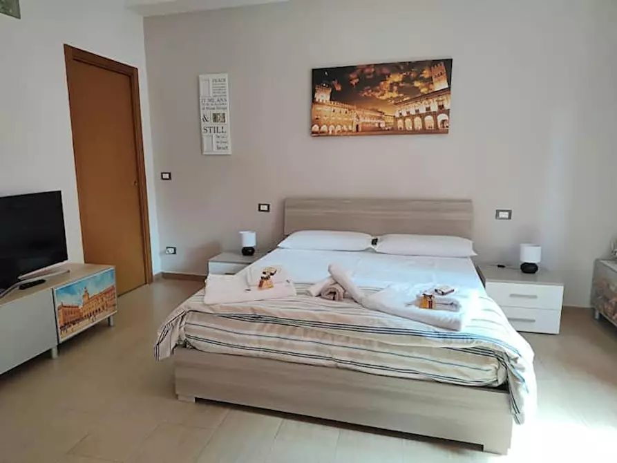 Immagine 1 di Appartamento in affitto  in Viale Carlo Berti Pichat a Bologna