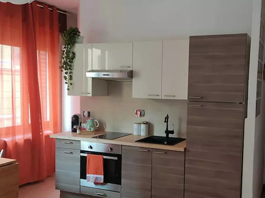 Immagine 5 di Appartamento in affitto  in Viale Carlo Berti Pichat a Bologna