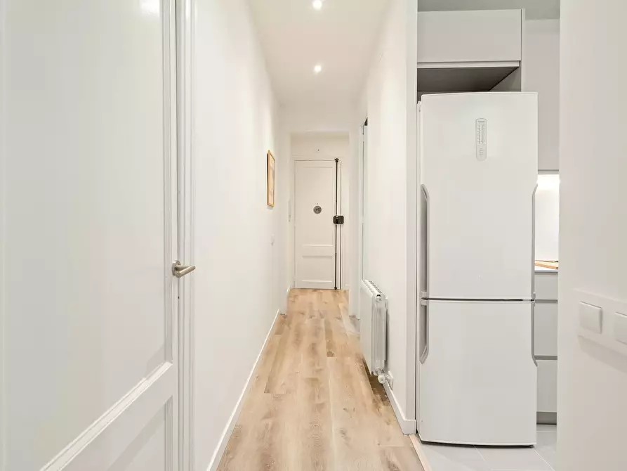 Immagine 10 di Camera in affitto  in Carrer del Comte Borrell a Barcelona