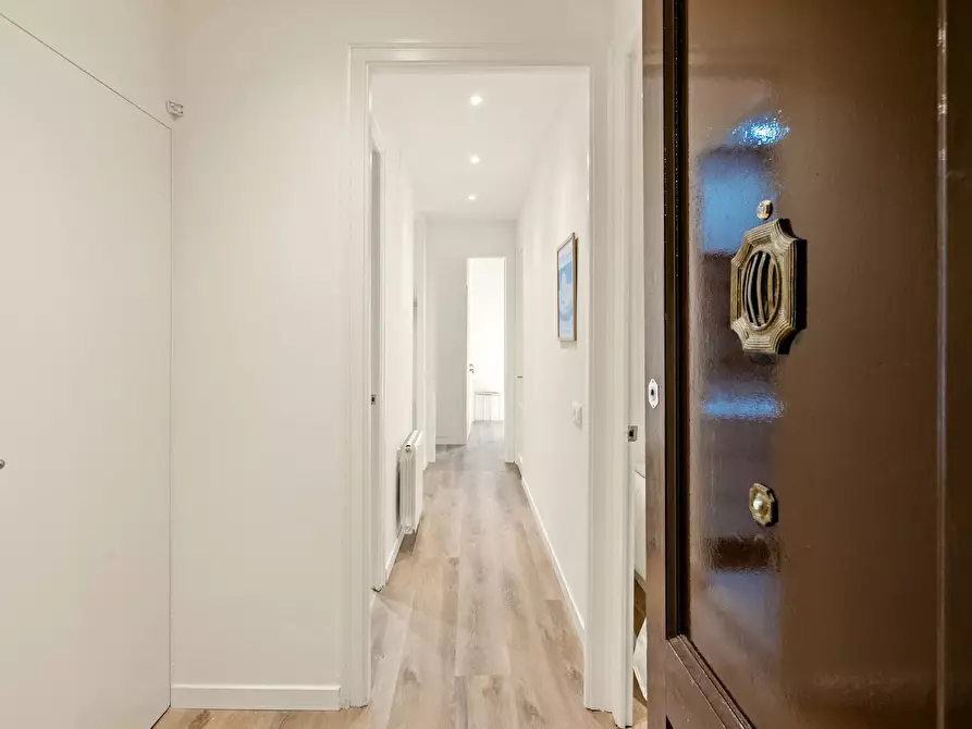 Immagine 8 di Camera in affitto  in Carrer del Comte Borrell a Barcelona