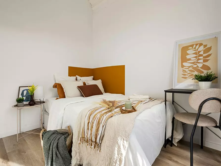 Immagine 3 di Camera in affitto  in Carrer del Comte Borrell a Barcelona