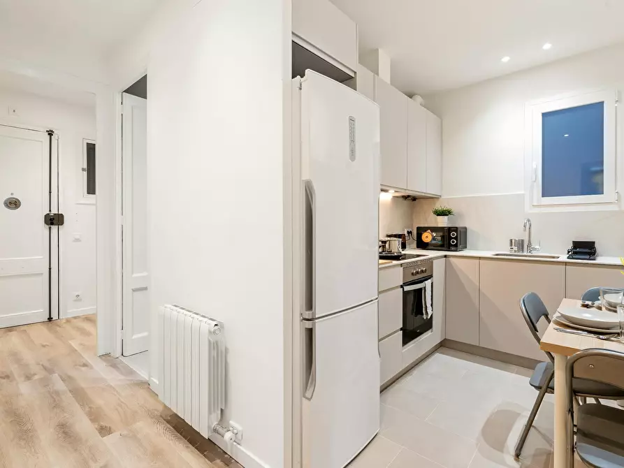 Immagine 6 di Camera in affitto  in Carrer del Comte Borrell a Barcelona