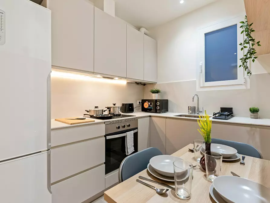 Immagine 10 di Camera in affitto  in Carrer del Comte Borrell a Barcelona