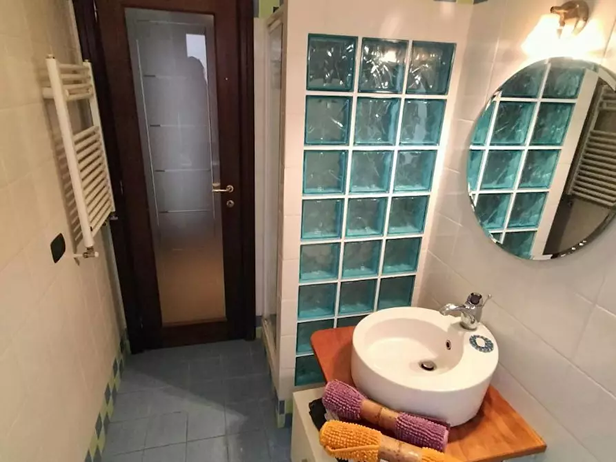 Immagine 9 di Camera in affitto  in Via Giano Parrasio a Roma