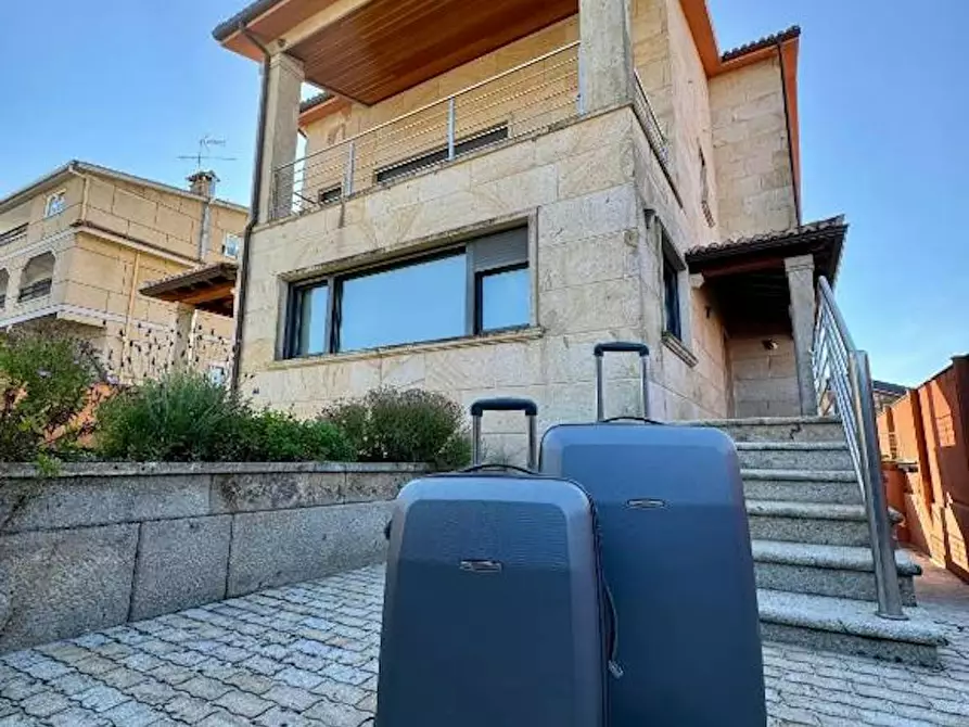 Immagine 2 di Casa indipendente in affitto  in Subida Sello a Vigo