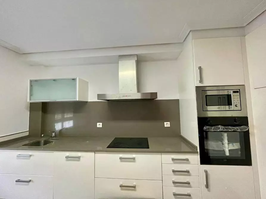 Immagine 7 di Casa indipendente in affitto  in Rúa o Viveiro a Vigo