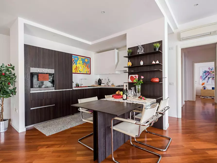 Immagine 10 di Appartamento in affitto  in Via Parigi a Bologna