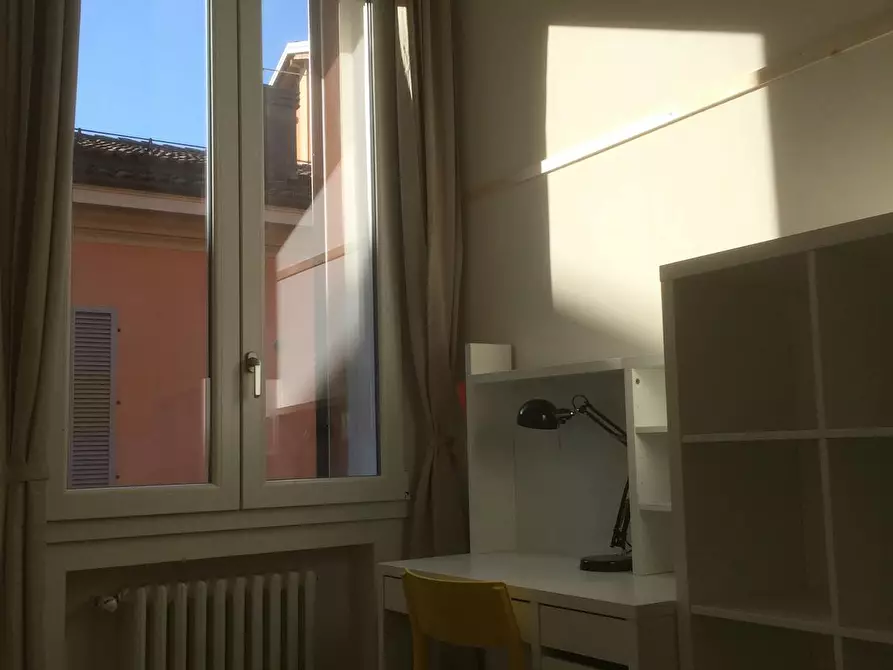 Immagine 8 di Camera in affitto  in Via San Vitale a Bologna