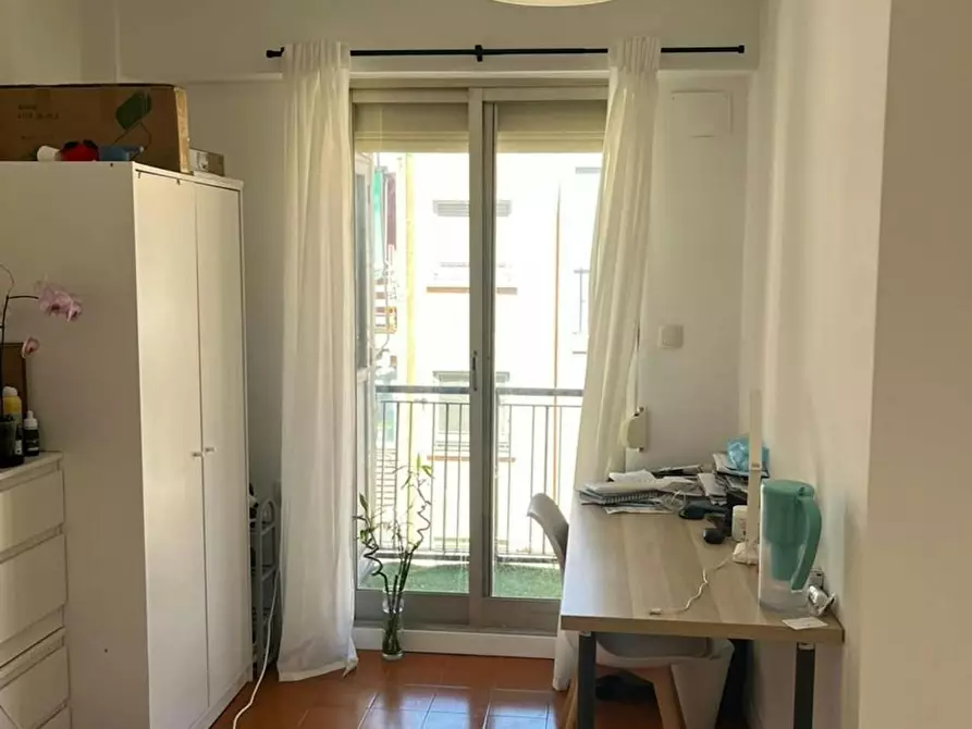 Immagine 3 di Camera in affitto  in Carrer d'Agustí Sales a Valencia