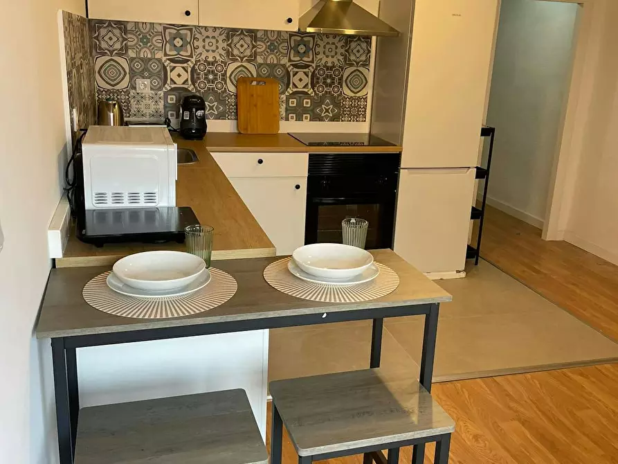 Immagine 8 di Camera in affitto  in Carrer d'Alcanyís a Valencia