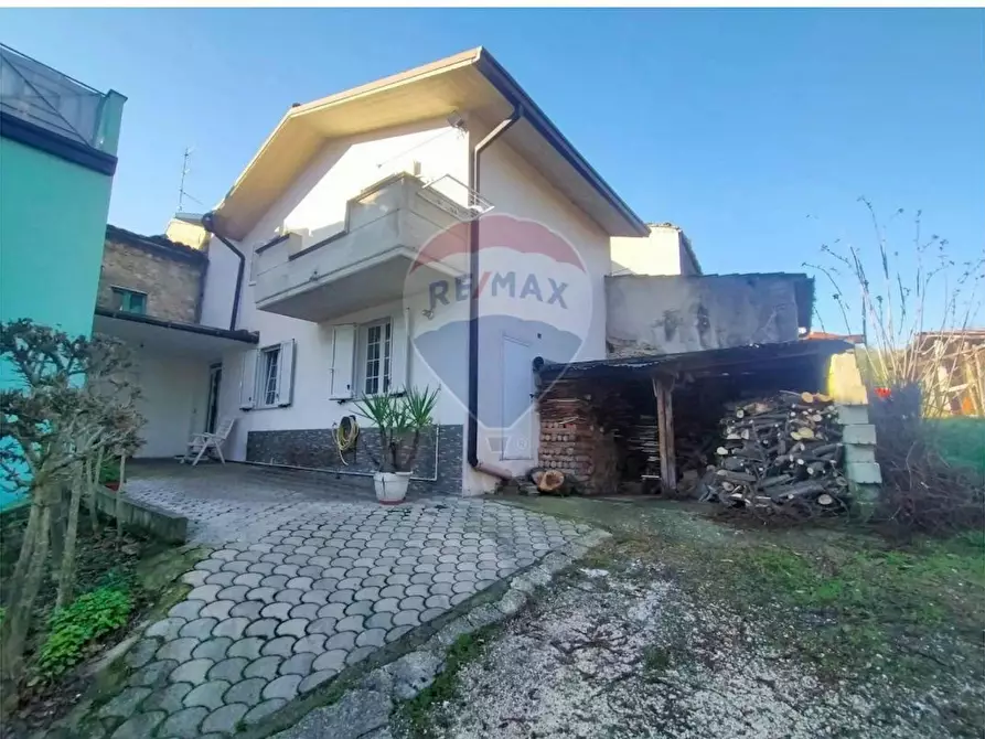 Immagine 1 di Casa indipendente in affitto  in Via Anello a Guardiagrele