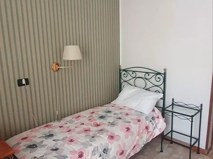 Immagine 1 di Camera in affitto  in Via Principessa Clotilde a Torino