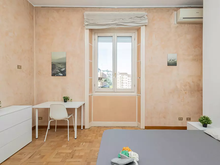 Immagine 10 di Camera in affitto  in Via Giovanni Battista Pergolesi a Milano