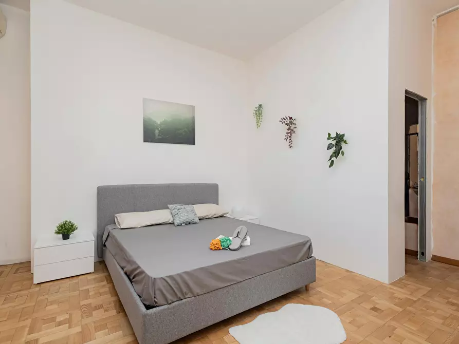 Immagine 4 di Camera in affitto  in Via Giovanni Battista Pergolesi a Milano