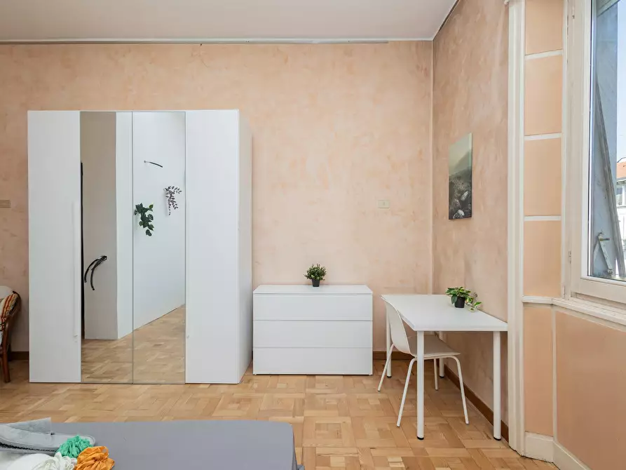 Immagine 9 di Camera in affitto  in Via Giovanni Battista Pergolesi a Milano