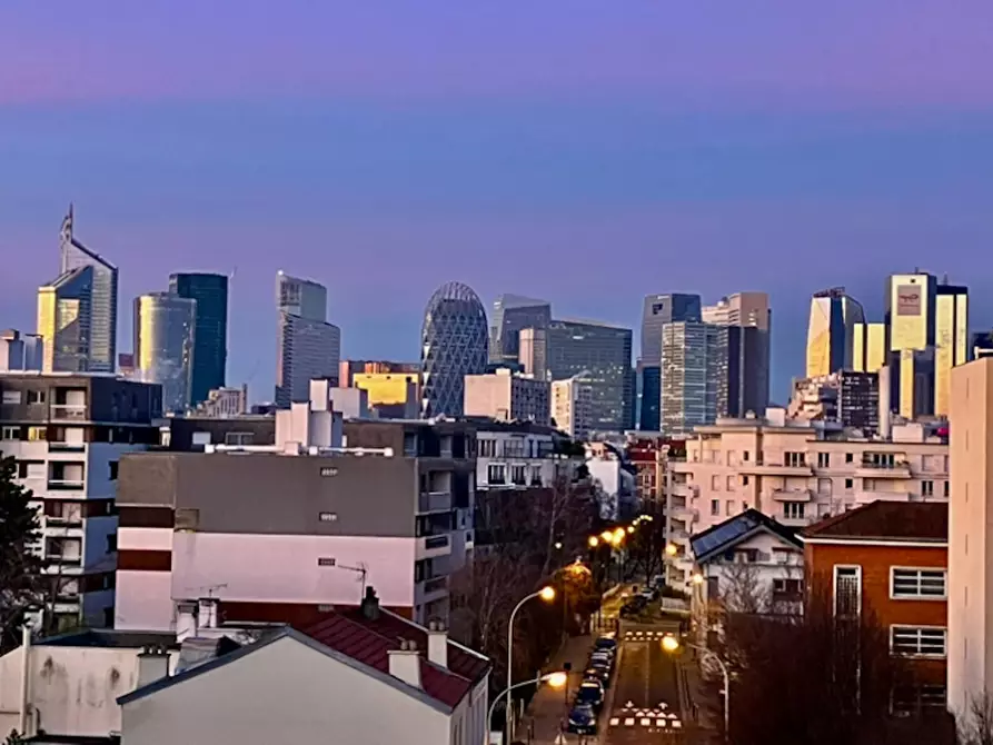 Immagine 1 di Camera in affitto  in Rue Franklin a Courbevoie