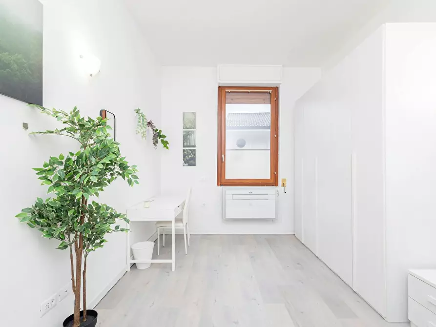 Immagine 6 di Camera in affitto  in Via Fernanda Wittgens a Milano