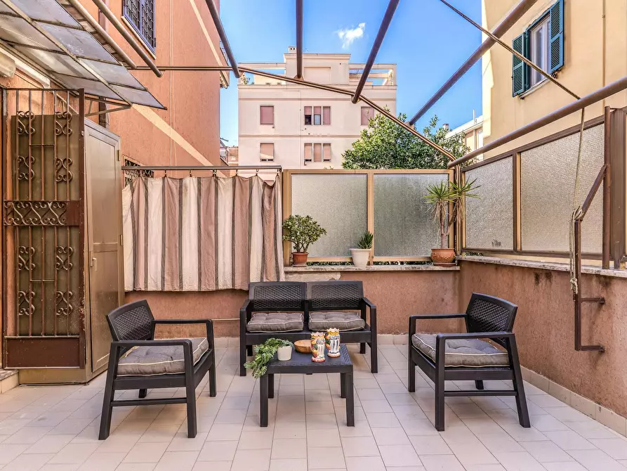 Immagine 10 di Appartamento in affitto  in Via dei Lauri a Roma