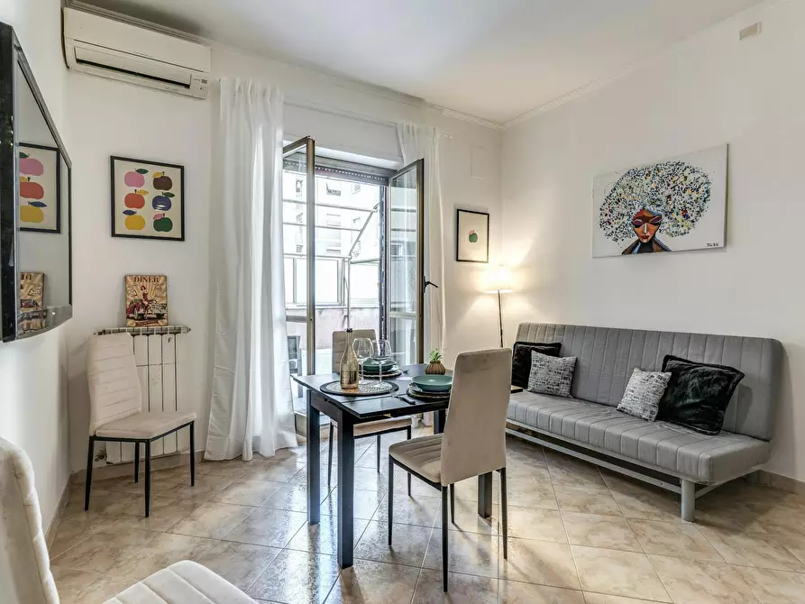 Immagine 1 di Appartamento in affitto  in Via dei Lauri a Roma