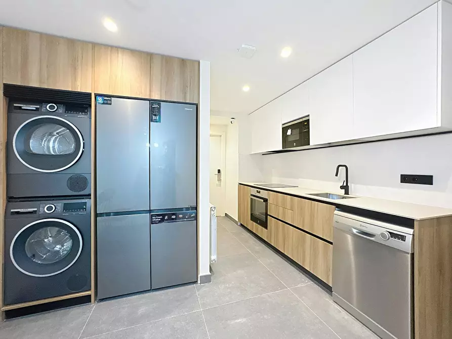 Immagine 2 di Camera in affitto  in Calle Cuatro Amigos a Madrid