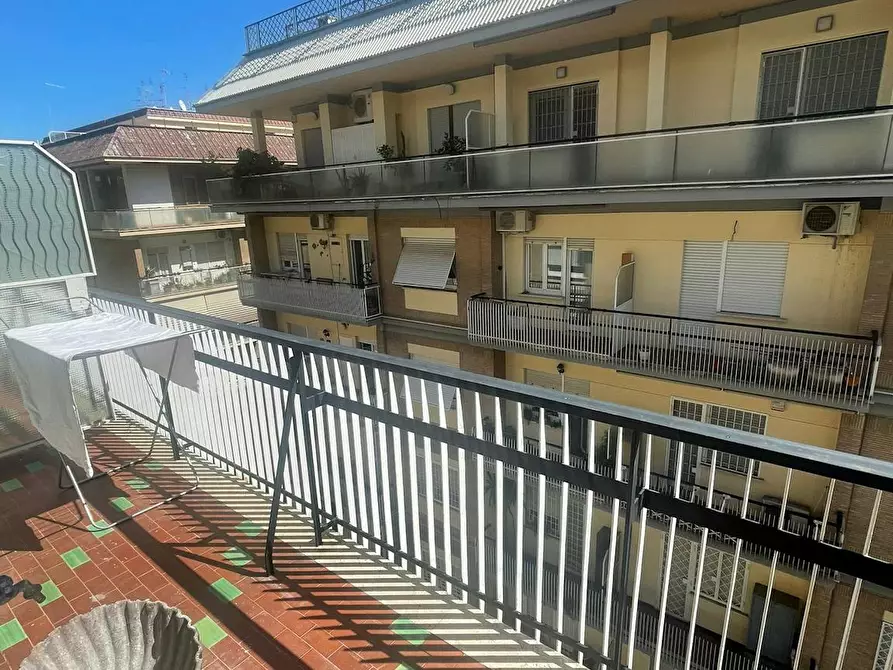 Immagine 5 di Camera in affitto  in Via Ottorino Lazzarini a Roma