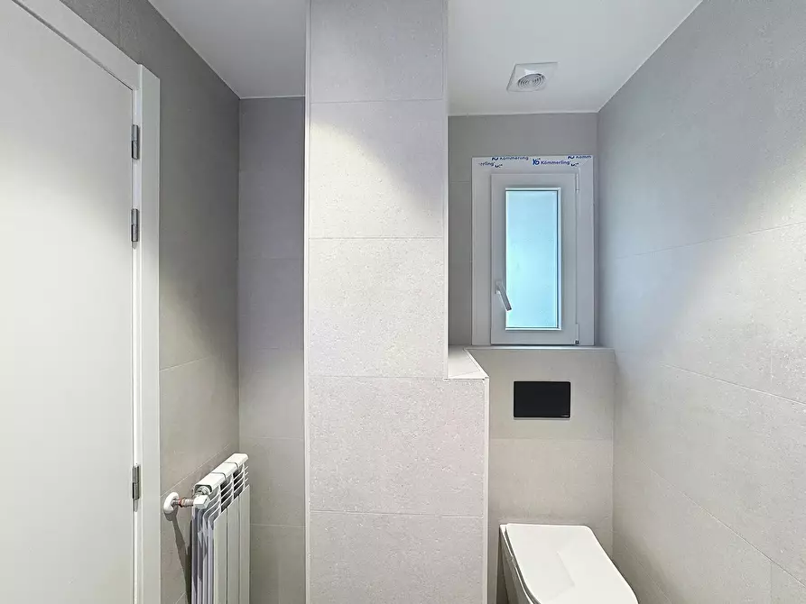 Immagine 8 di Camera in affitto  in Calle Cuatro Amigos a Madrid