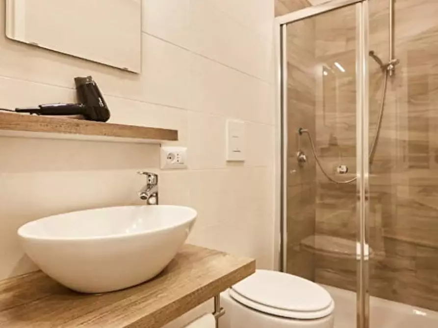 Immagine 10 di Appartamento in affitto  in Via Firenze a Napoli