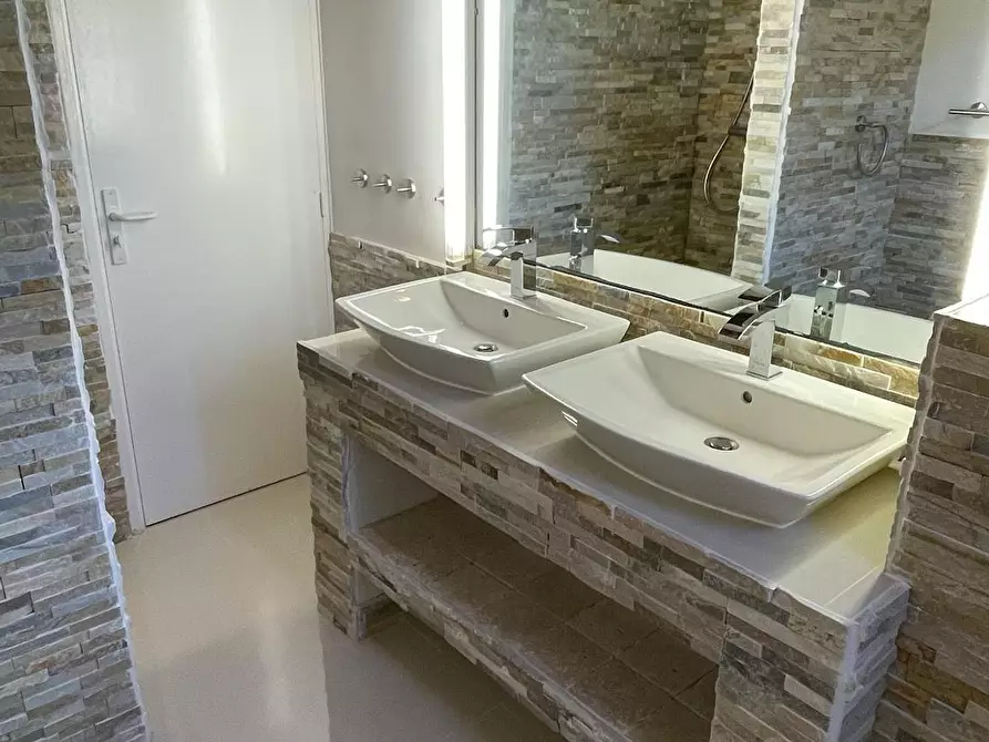 Immagine 7 di Casa indipendente in affitto  in Rue Sampiero Corsu a Lecci