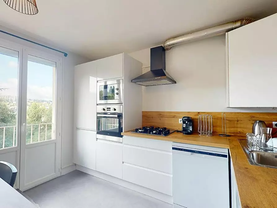 Immagine 9 di Camera in affitto  in Rue Grua Rouchouse a Saint-Étienne