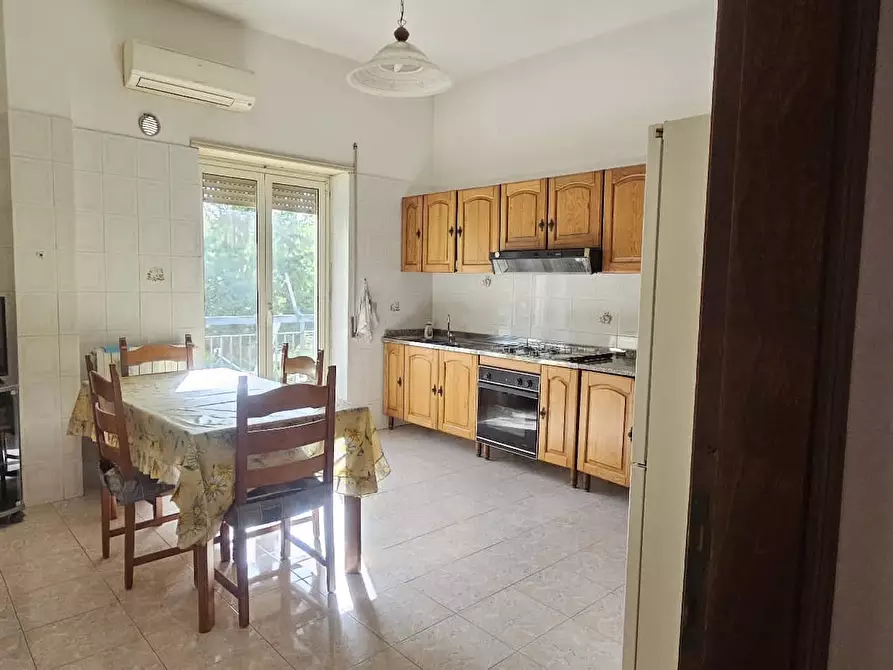 Immagine 8 di Camera in affitto  in Via Aurora a Reggio Di Calabria