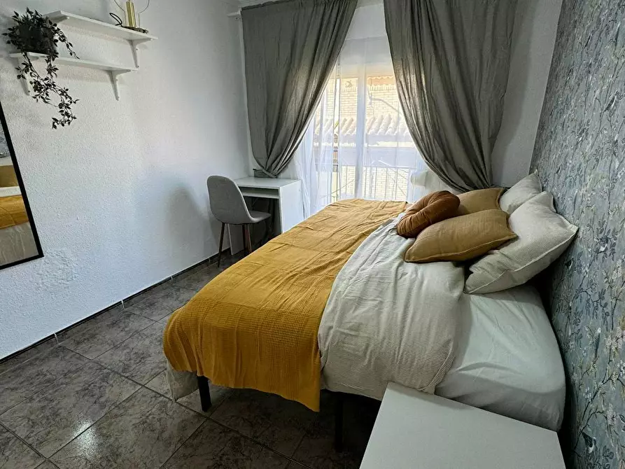 Immagine 1 di Camera in affitto  in Carrer de Campoamor a El Realon