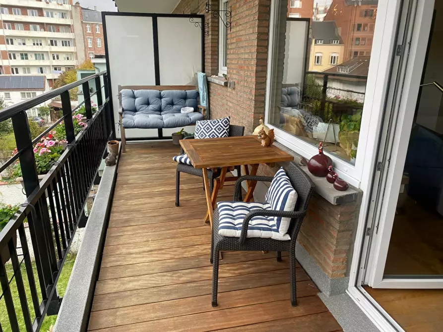 Immagine 2 di Appartamento in affitto  in Rue Baron de Castro a Etterbeek