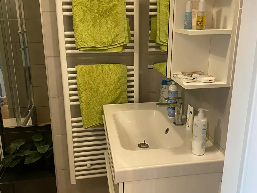 Immagine 5 di Appartamento in affitto  in Rue Baron de Castro a Etterbeek