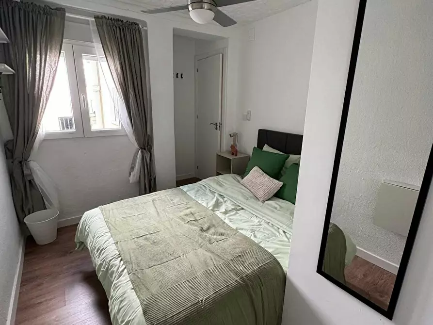 Immagine 1 di Camera in affitto  in Carrer de les Germanies a El Realon